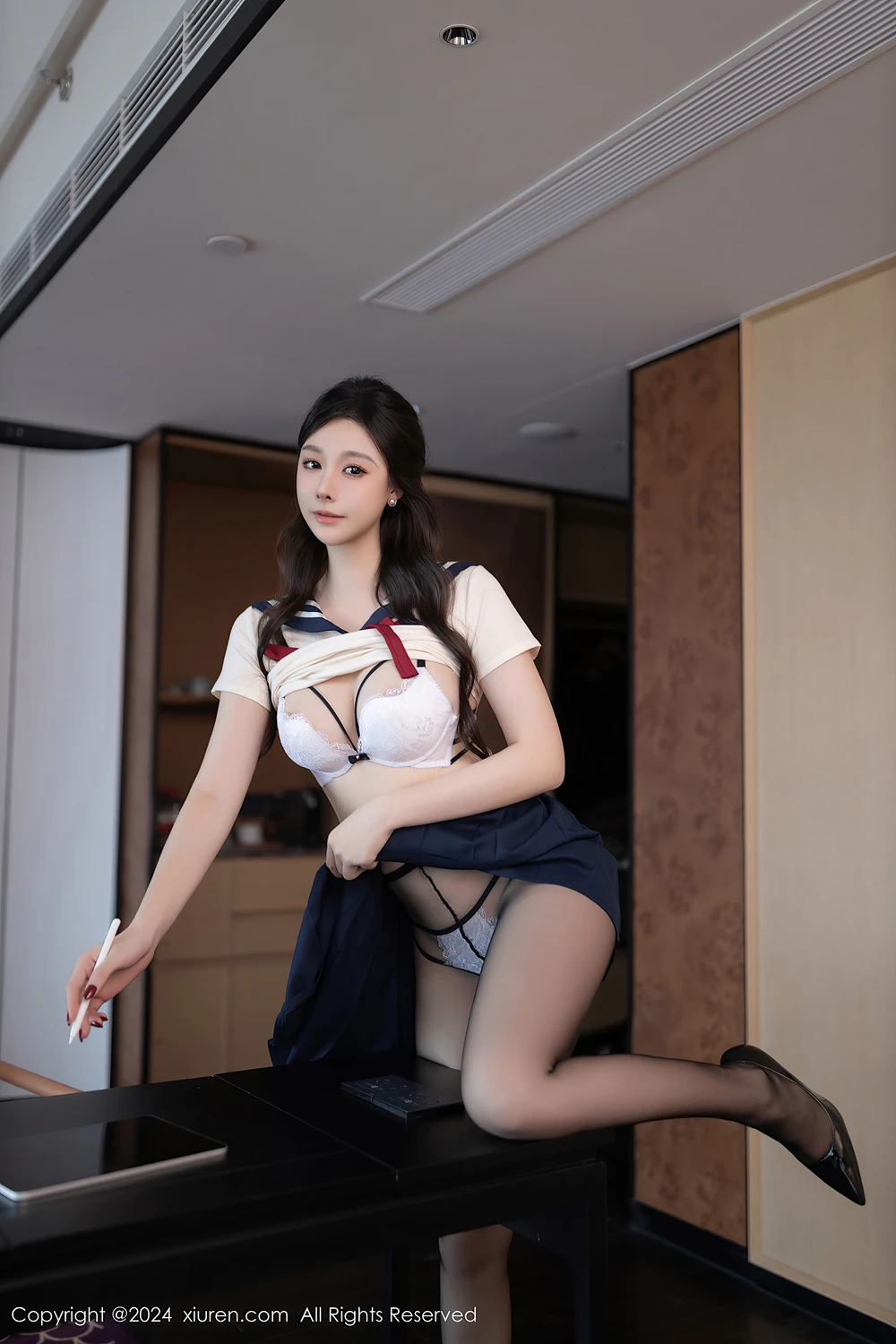REN10M181_40.webp.webp REN10M181 40.webp