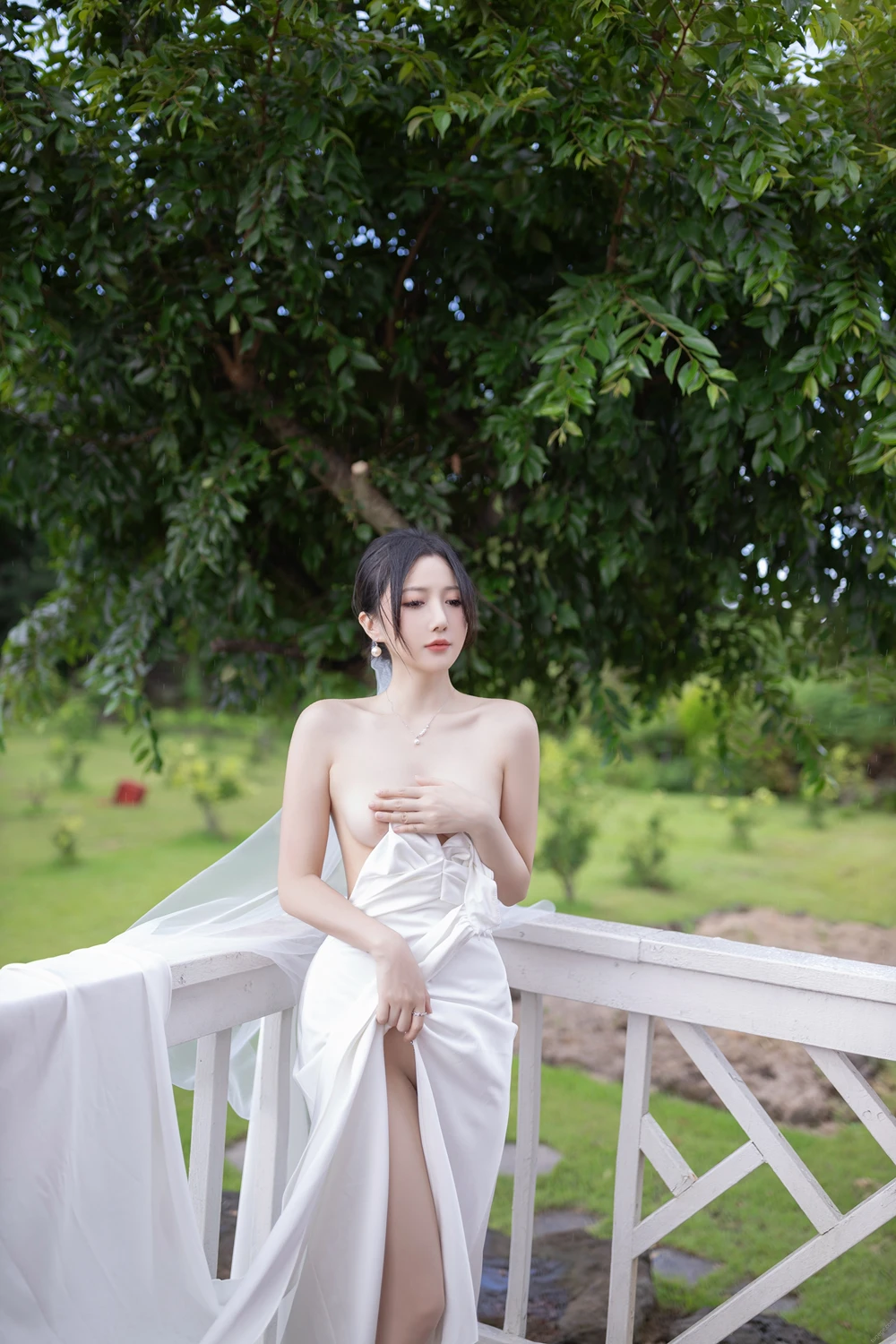 REN10M273_17.webp.webp REN10M273 17.webp